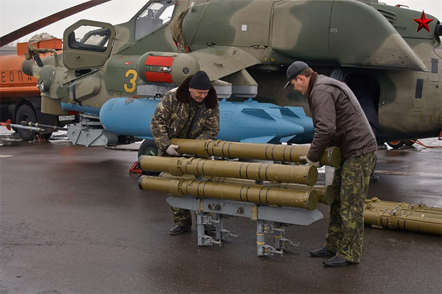 Tùy thuộc vào từng yêu cầu nhiệm vụ, Mi-28N có thể được trang bị những loại vũ khí khác nhau. Trong đó có hệ thống tên lửa cực mạnh Shturm trang bị đạn tên lửa Ataka.