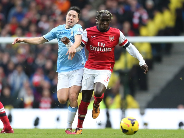 Sagna vẫn đang chơi rất hay cho Arsenal