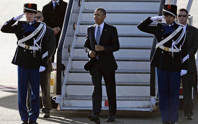 Tổng thống Barack Obama tới sân bay Schiphol Amsterdam, Hà Lan, để tham dự hội nghị thượng đỉnh an ninh hạt nhân ở The Hague.