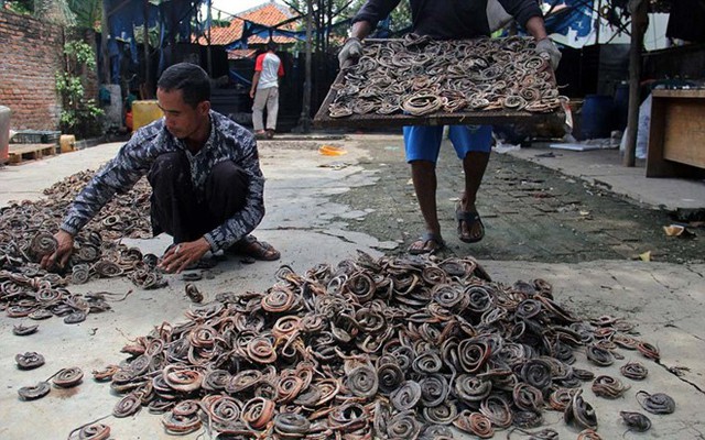 Mọi thao tác ở đây được làm khá thủ công.