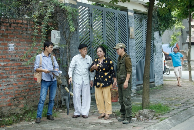 Phim còn có sự tham gia của rất nhiều tên tuổi lớn: NSƯT Phạm Bằng, NSƯT Kim Xuyến, NSƯT Tiến Quang...