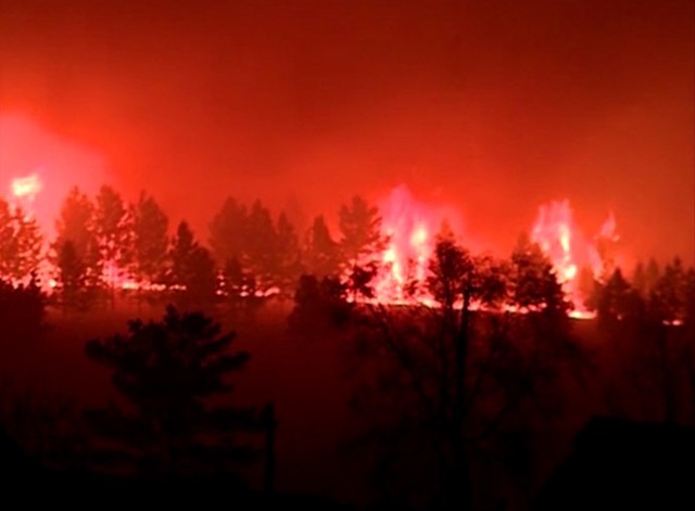 Hàng loạt vụ nổ xảy ra tại một kho đạn ở đông Siberia, Nga, khiến ít nhất 11 người thiệt mạng và 13 người khác bị thương.