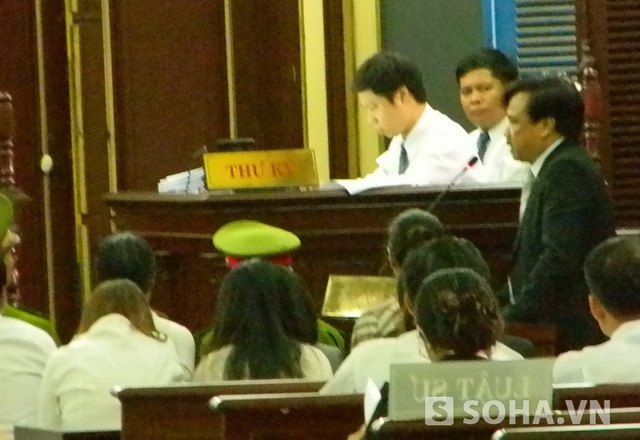 Các ý kiến bảo vệ của luật sư đều yêu cầu VietinBank phải chịu trách nhiệm về những khoản tiền mà Huyền Như đã chiếm đoạt