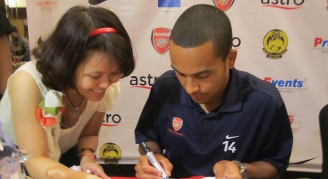 Yêu Arsenal, Dung đã góp phần tạo nên Hội CĐV chính thức của Pháo thủ tại Việt Nam