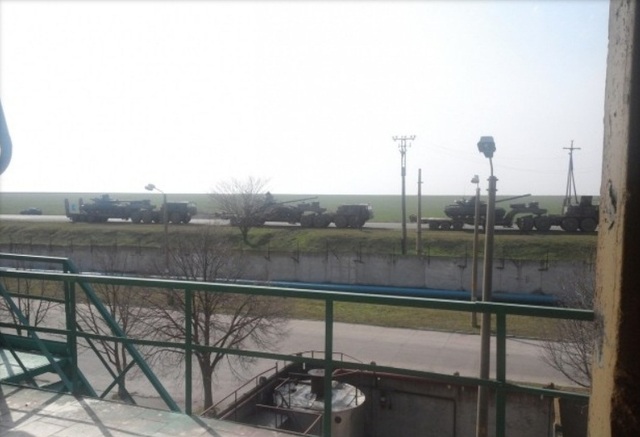 Xe tăng của lữ đoàn tăng thiết giáp 28 từ Odessa