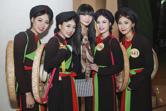 Hạ Vy tươi tắn giữa những thí sinh Người đẹp Kinh Bắc