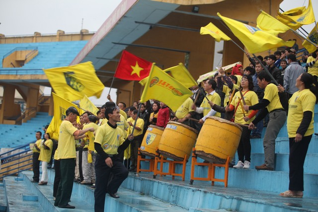 NHM đến đông theo lời kêu gọi của danh hài Chí Trung