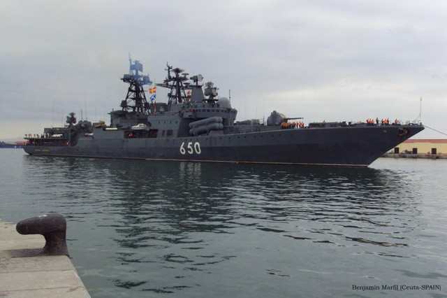 Tàu khu trục Admiral Chabanenko.