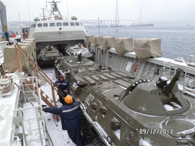 Trong năm 2013, hải quân Nga cũng đã tiếp nhận một số tàu đổ bộ thuộc đề án 21820...
