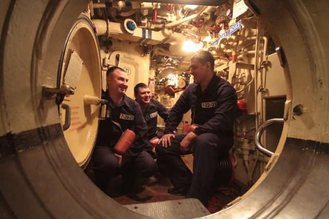Bên trong tàu ngầm Alrosa