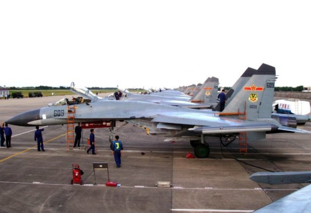 J-11B trong biên chế không quân Trung Quốc.