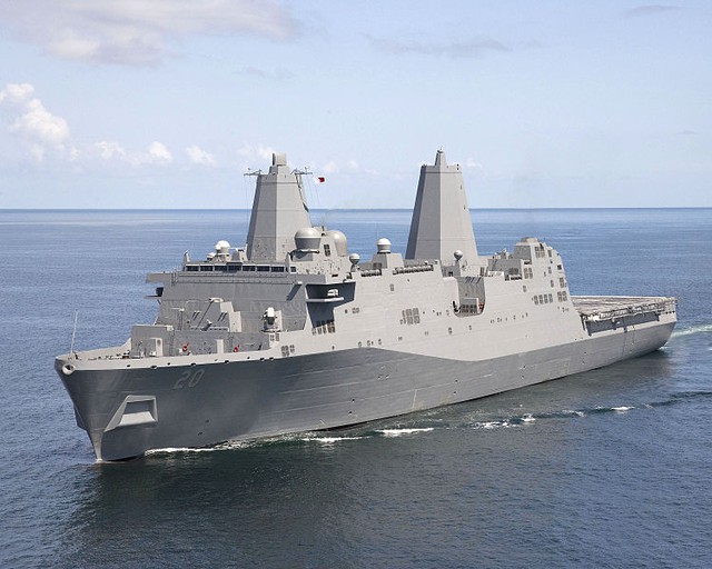 Tàu vận tải đổ bộ USS Green Bay của Mỹ