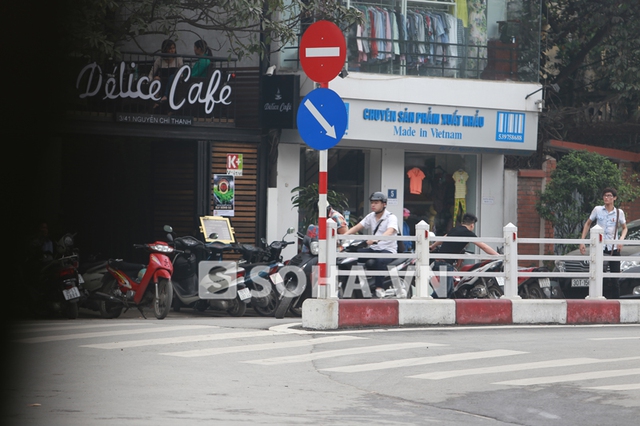 Chiều qua, phóng viên vô tình bắt gặp Baggio lái xe một mình trên đường Nguyễn Chí Thanh.