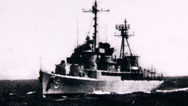 Chiến hạm HQ-5 Trần Bình Trọng, nơi đại tá Hà Văn Ngạc chỉ huy chiến dịch đổ bộ đảo Quang Hòa