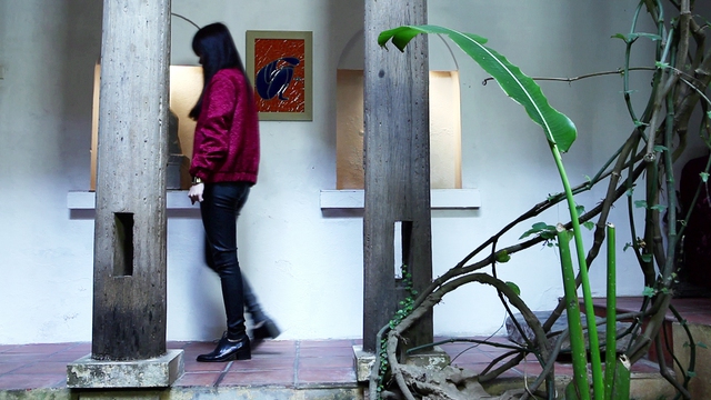 Hình ảnh Văn Mai Hương trong video art Về một