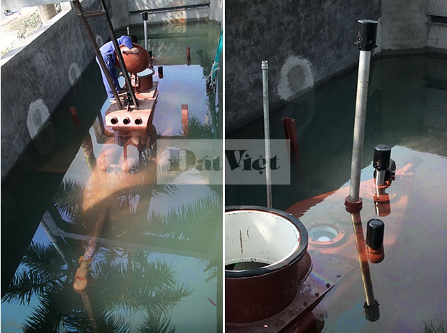 Phần thân tàu nhanh chóng chìm sâu xuống nước chỉ trong vài phút vận hành máy bơm.