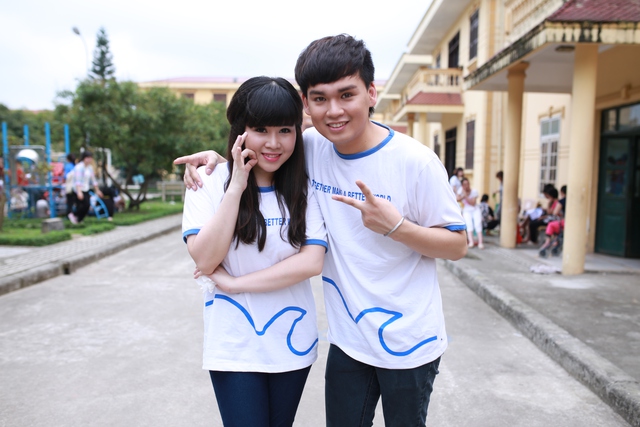 Hưởng ứng các hoạt động xã hội nhằm đầy mạnh tinh thần chung tay góp sức vì cộng đồng, ca sĩ Nguyễn Trần Trung Quân và diễn viên Trương Phương đã nhận lời làm đại sứ cho câu lạc bộ tình nguyện Vì hòa bình Việt Nam.