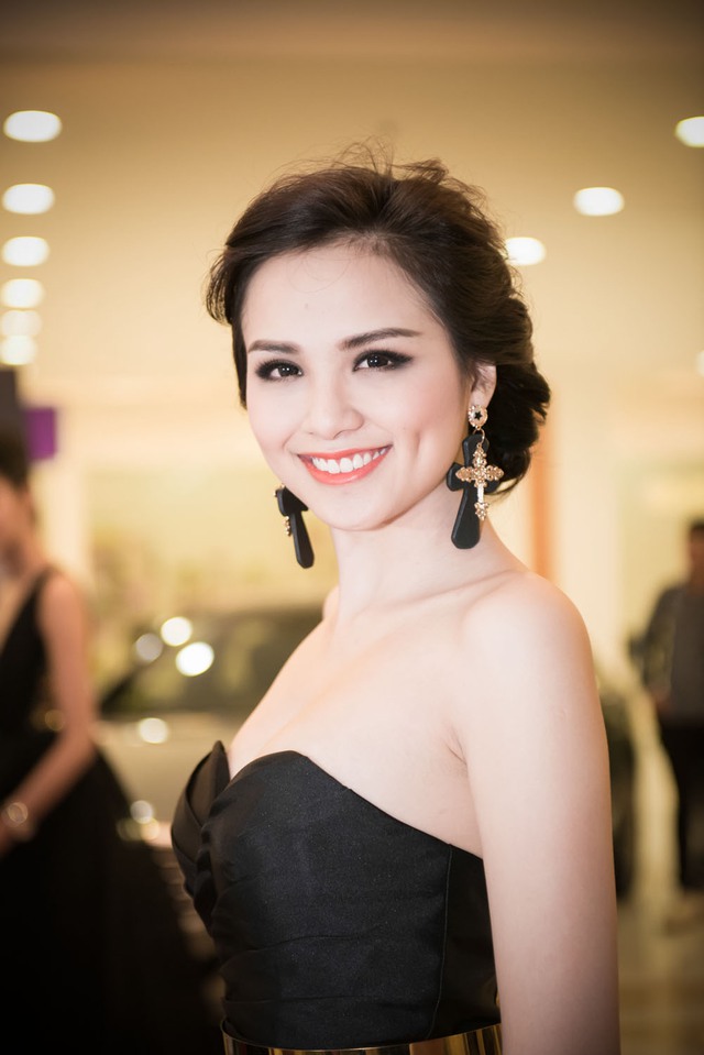 Sự kiện tối qua còn có sự góp mặt của Hoa hậu Diễm Hương.