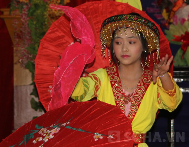 Tiết mục múa dân tộc Mông