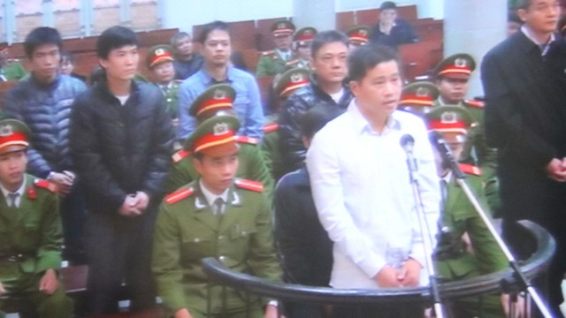 
	Bị cáo Vũ Tiến Sơn tại tòa.