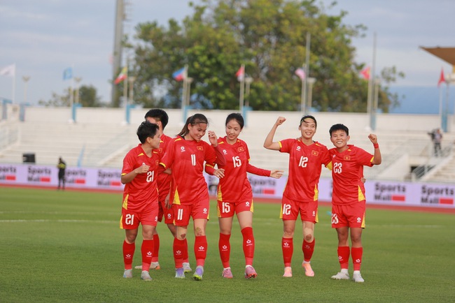 Diễn biến trận Việt Nam 3-0 Indonesia: "Món quà" bất ngờ đến từ tuyển Indonesia - Ảnh 1.
