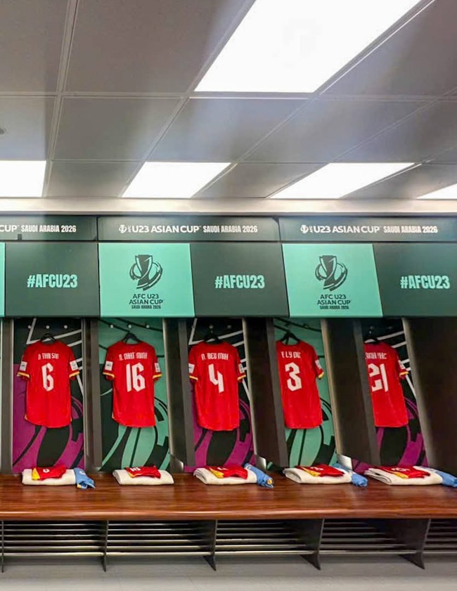 Diễn biến trận đấu U23 Việt Nam vs U23 UAE: Đ&igrave;nh Bắc dự bị, HLV Kim Sang-sik d&ugrave;ng h&agrave;ng c&ocirc;ng &ldquo;lạ&rdquo; - Ảnh 2.