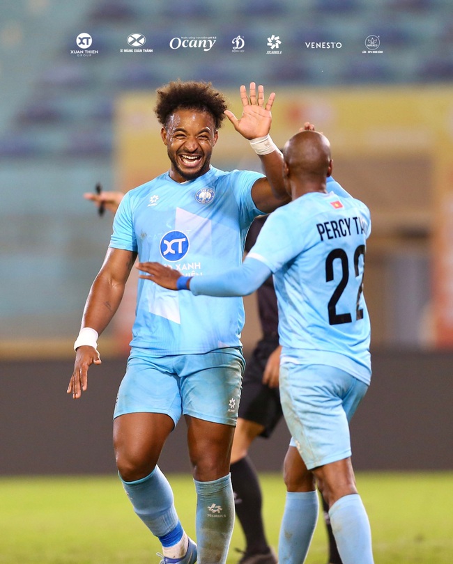 Xu&acirc;n Son toả s&aacute;ng, đội b&oacute;ng Việt Nam vượt mặt "đại gia" Malaysia, v&agrave;o b&aacute;n kết giải Đ&ocirc;ng Nam &Aacute; - Ảnh 1.