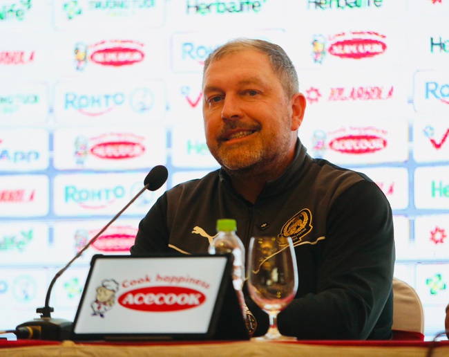 Họp b&aacute;o Việt Nam vs Malaysia: HLV Malaysia tuy&ecirc;n bố muốn thắng Việt Nam - Ảnh 2.