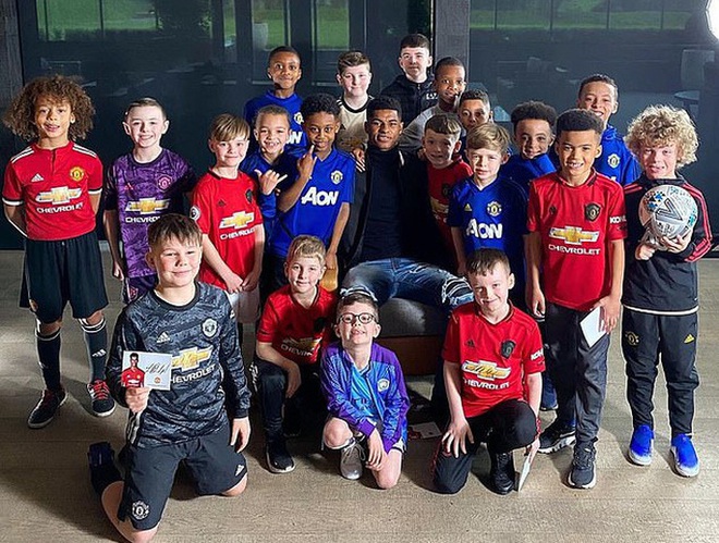 Cứu trợ trẻ em nghèo, Marcus Rashford được phong tước hiệu Hoàng gia - Ảnh 5.