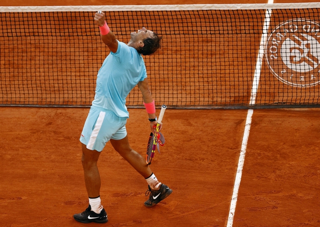 Thắng Djokovic để vô địch Roland Garros, Nadal cân bằng kỷ lục Grand Slam của Federer - Ảnh 1.