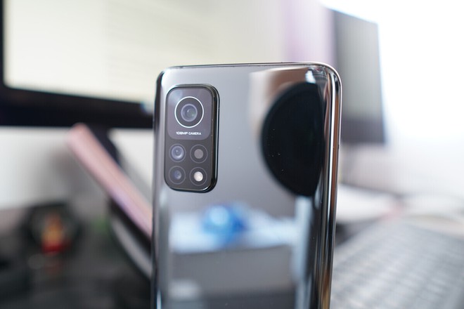 Loại smartphone “quái thú” với camera bất chấp đối thủ, giá chỉ bằng phân nửa iPhone 12 - Ảnh 1.