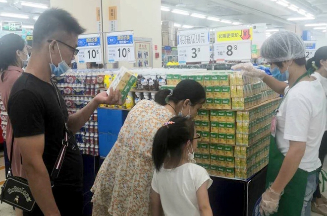 Thương hiệu sữa đầu tiên của Việt Nam lên kệ 450 chi nhánh siêu thị Walmart - Ảnh 1.