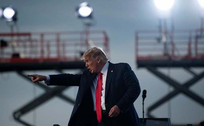 Ông Trump đòi bỏ tù đối thủ, tuyên bố có thể rời khỏi Mỹ nếu thua cuộc Ông Trump đòi bỏ tù đối thủ, tuyên bố có thể rời khỏi Mỹ nếu thua cuộc