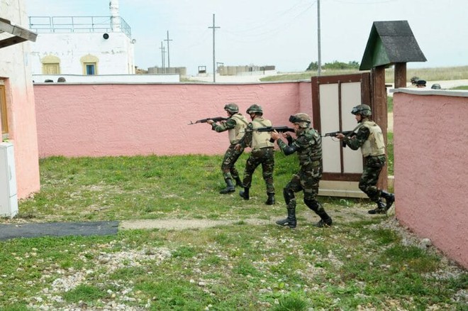 Chiến sự ác liệt, Azerbaijan hủy diệt nhiều lực lượng Armenia - Tên lửa S-400 lập kỳ tích lịch sử ở Thổ Nhĩ Kỳ - Ảnh 1.