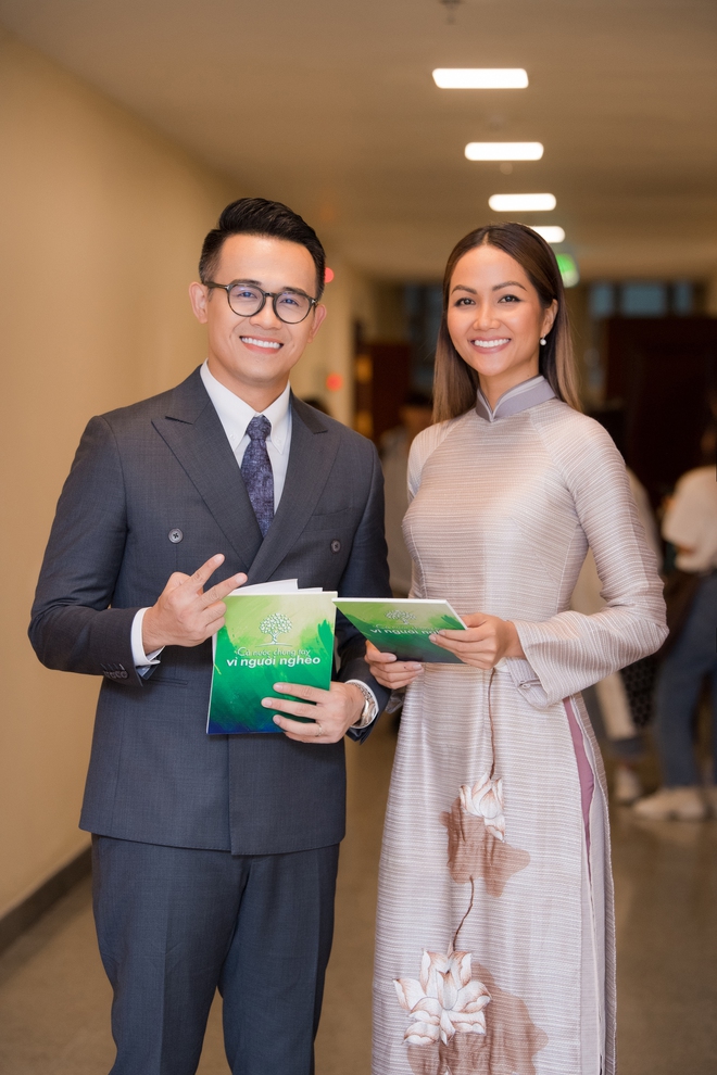 MC Đức Bảo, hoa hậu HHen Niê sánh đôi, khen ngợi nhau hết lời - Ảnh 3. MC Đức Bảo, hoa hậu HHen Niê sánh đôi, khen ngợi nhau hết lời - Ảnh 3.