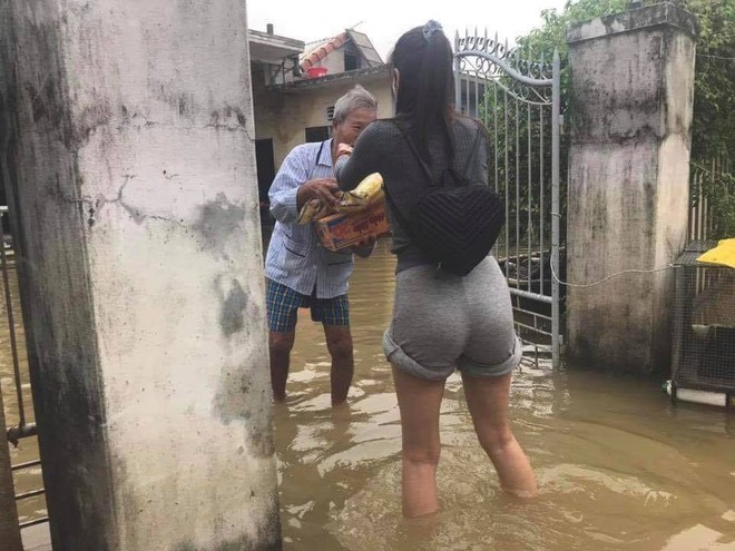 Thủy Tiên: Tiền ủng hộ lên tới 60 tỉ, chân nổi ghẻ, lại tiếp tục lao vào vùng lũ