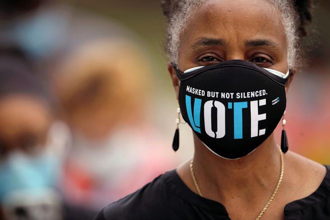 Mỹ: Gần 28 triệu cử tri đã bỏ phiếu sớm vì sợ COVID-19 - Ảnh 3.