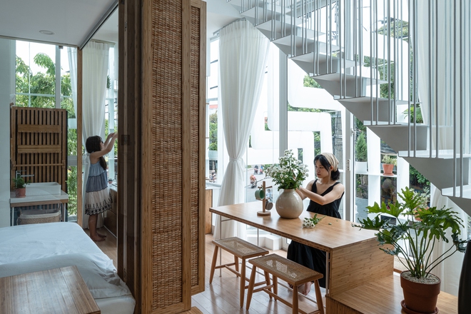 Huế: Căn nhà cũ kỹ, tồi tàn sau khi cải tạo sáng bừng cả góc phố, đẹp lạ trên báo Mỹ - Ảnh 14. Huế: Căn nhà cũ kỹ, tồi tàn sau khi cải tạo sáng bừng cả góc phố, đẹp lạ trên báo Mỹ - Ảnh 14.