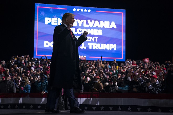 Cuộc đối đầu của Tổng thống Trump và ông Barack Obama tại Pennsylvania - Ảnh 1.