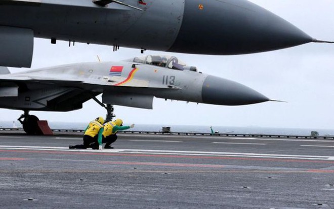 So kè tiêm kích trên hạm Mỹ-Trung: F/A-18 có chắc thắng J-15? - Ảnh 2.