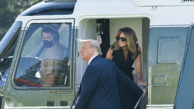 Rộ tin đồn Nhà Trắng dùng người đóng thế Đệ nhất phu nhân Melania - Ảnh 1.