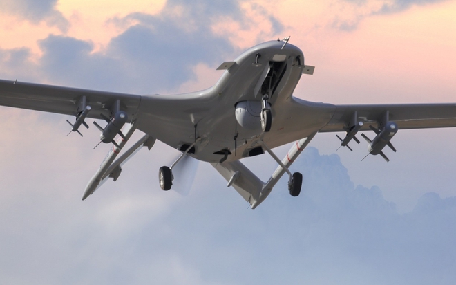 Cận cảnh UAV sát thủ Bayraktar TB2 do Thổ Nhĩ Kỳ sản xuất và được sử dụng ở Karabakh - Ảnh 1.