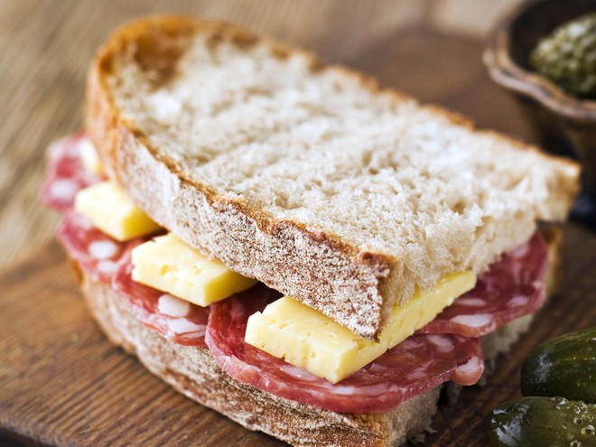 Bùng phát nhiễm khuẩn listeria gây chết người tại Mỹ: Nghi xuất phát từ món ăn vô cùng quen thuộc - Ảnh 4. Bùng phát nhiễm khuẩn listeria gây chết người tại Mỹ: Nghi xuất phát từ món ăn vô cùng quen thuộc - Ảnh 4.