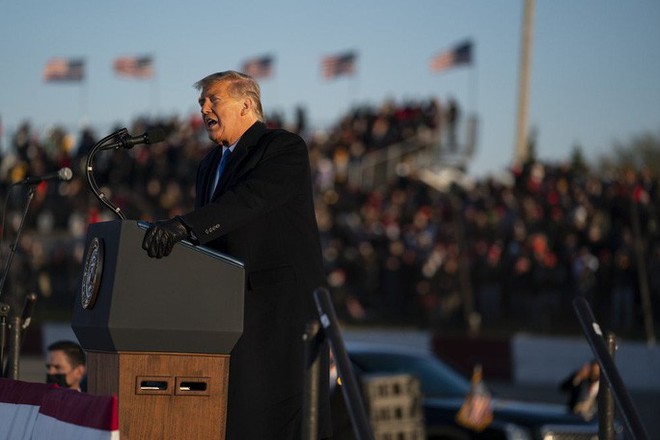 Bầu cử Mỹ: Ông Biden nhận tin vui ở các bang chiến địa - Ảnh 1.