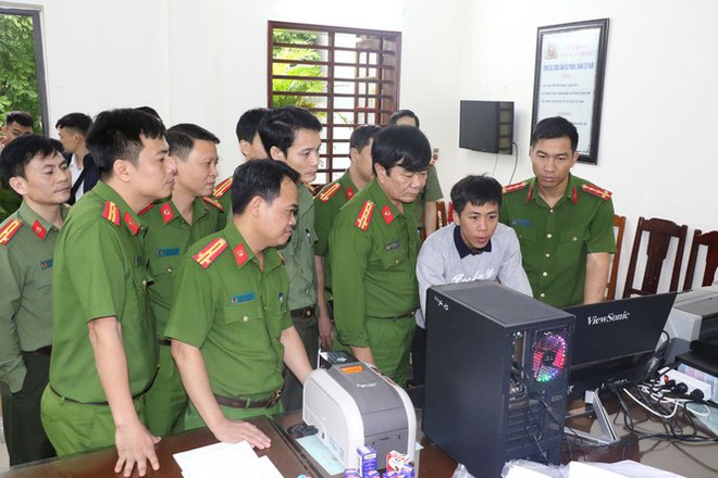 Ba cán bộ Trung tâm Giáo dục thường xuyên Thanh Hoá bị tạm giữ hình sự - Ảnh 1.