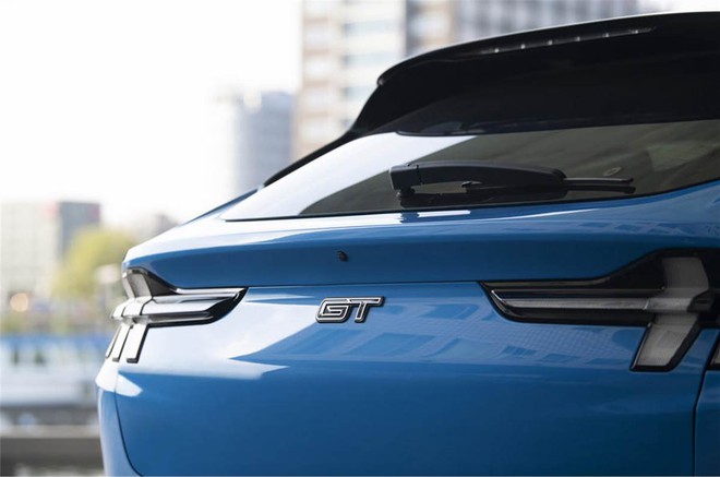 Lộ diện chiếc xe SUV điện có khả năng tăng tốc nhanh nhất hiện nay - Ảnh 2.
