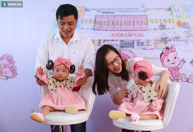 Trúc Nhi-Diệu Nhi đáng yêu ngày xuất viện, ca đại phẫu được xác nhận kỷ lục  Việt Nam - Ảnh 1.