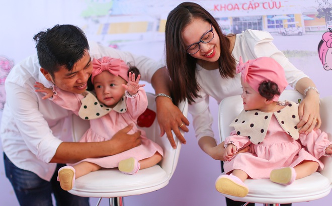 Trúc Nhi-Diệu Nhi đáng yêu ngày xuất viện, ca đại phẫu được xác nhận kỷ lục  Việt Nam