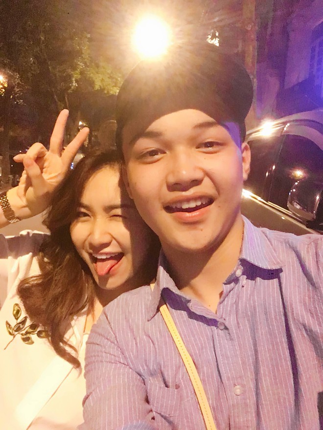 Được chị gái giàu có bao bọc, em trai Hòa Minzy có cuộc sống sung túc như thế nào? - Ảnh 9. Được chị gái giàu có bao bọc, em trai Hòa Minzy có cuộc sống sung túc như thế nào? - Ảnh 9.