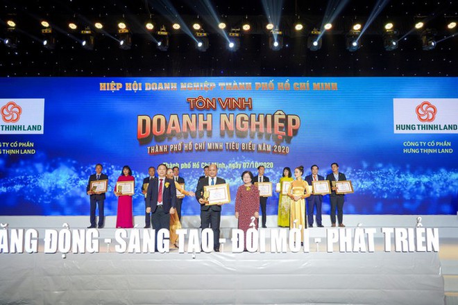 Tập đoàn Hưng Thịnh thắng lớn với loạt giải thưởng Doanh nghiệp, Doanh nhân TP.HCM - Ảnh 3.